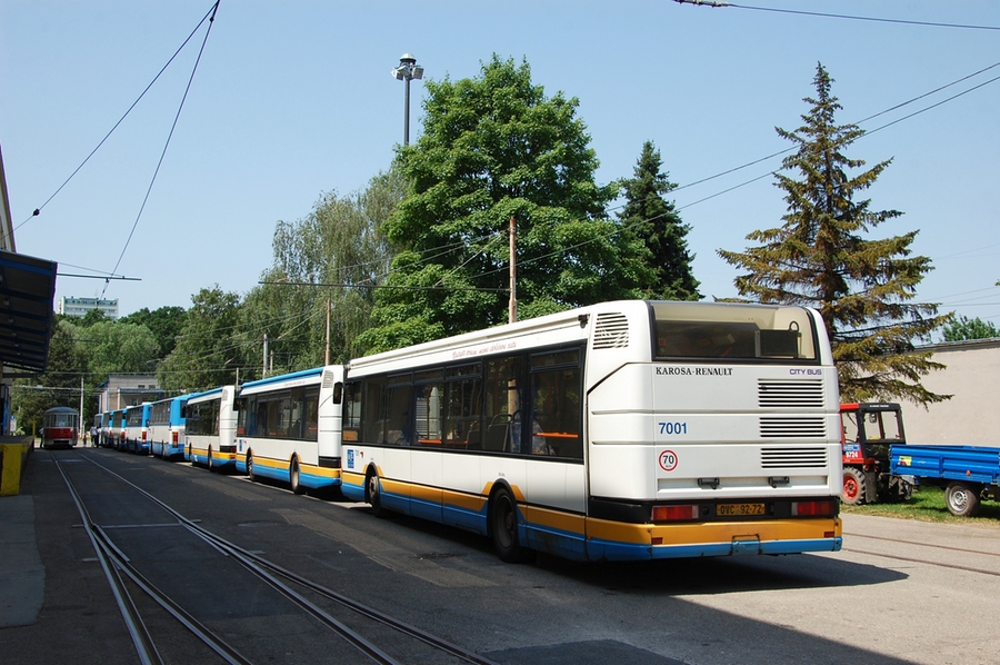 7001